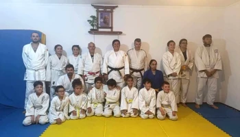 Academia de Judo Kamae Fénix - Salto