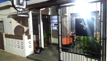 Antiheroe peluqueria - Dr. Roman Bergalli 934 Antiheroe peluqueria - Dr. Roman Bergalli 934