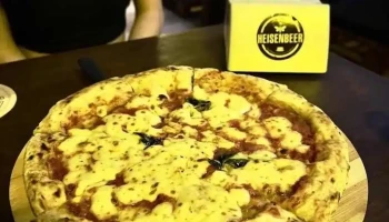 Cervecería HeisenBeer Pando - Pando Cervecería HeisenBeer Pando - Pando