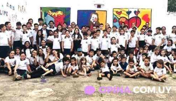 Colegio Dámaso Antonio Larrañaga - 37000 Melo