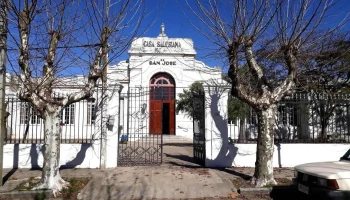 Colegio De Las Hermanas (Casa Salesiana Jan Jose) - Juan L. Lacaze