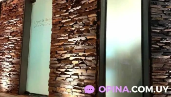 Dr Sebastian Renom. Dr.Marcelo Lopez. Clinica Lopez&Renom. Odontólogos. - Pando