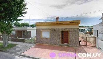 Dra. Valeria Correa - Solís De Mataojo