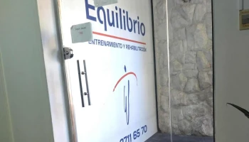Equilibrio Entrenamiento Y Rehabilitación. Fisioterapia, Pilates Studio, Adulto Mayor. Director: Roberto Salinas. - Montevideo Equilibrio Entrenamiento Y Rehabilitación. Fisioterapia, Pilates Studio, Adulto Mayor. Director: Roberto Salinas. - Montevideo