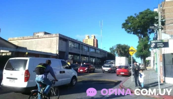 Escuela N°28 Y 80 - Montevideo