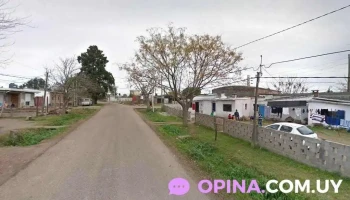 Escuela Publica - 18 De Mayo