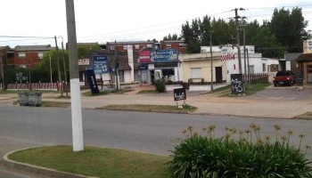 Farmacia La 13 - Av. Dr. Baltasar Brum