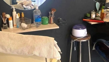 La (Estudió de Belleza ) - Departamento De Montevideo