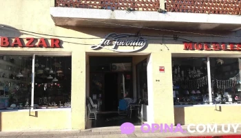 La Favorita Muebleria Y Bazar - San Carlos