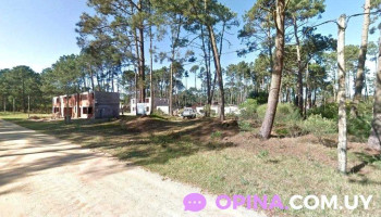 Laguna Radio Studio - Unnamed Road