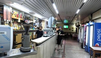 Leon de Caprera - Montevideo Leon de Caprera - Montevideo