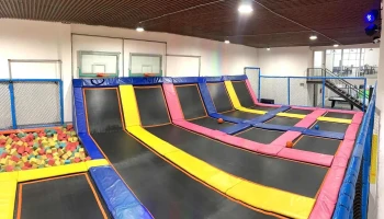 Levity Trampoline Park - Tres Cruces - 11900 Montevideo