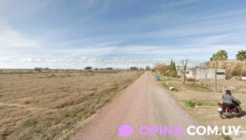 Looks Urban Studio - Av. Simon Bolivar Manzana 118 Solar 4