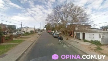 Mayorista Ferro Ltda (Déposito Sarandí) - Francisco Aguilar