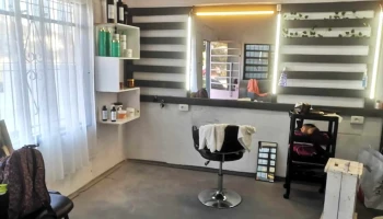 Metamorfosis Peluquería - Esquina