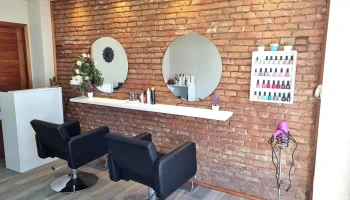 Natalia Silva Peluqueria - 15700 Toledo