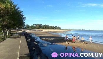 Playa Charrua - Departamento De Colonia