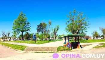 Plaza Barrio Rodríguez Barrios - 20400 San Carlos