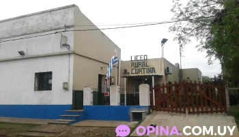 Primer edificio del Liceo Rural de Curtina - 45002 Curtina