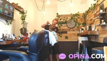 Sr. Gómez Peluquero - F. García Cortinas 2393