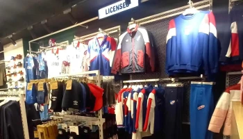 Umbro - Av. Luis Alberto De Herrera 3365 Umbro - Av. Luis Alberto De Herrera 3365