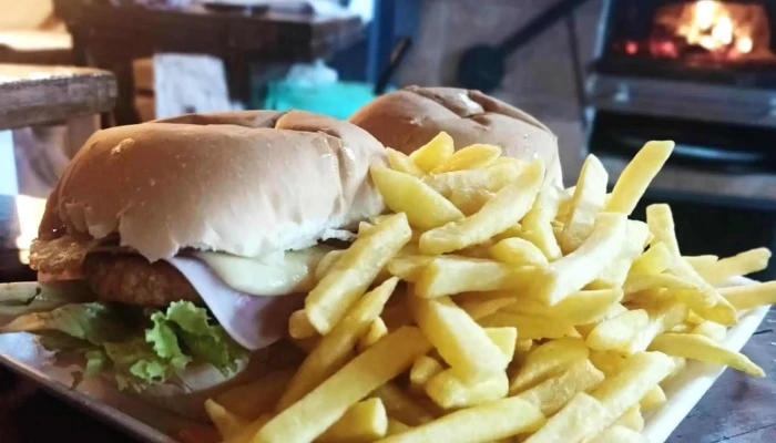 3 Y Pico -  Comentario 3 - Montevideo