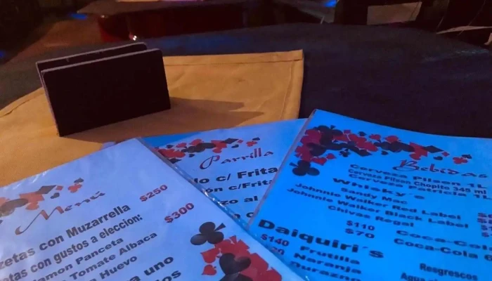 4 Resto Bar -  Menu - Santiago Vázquez