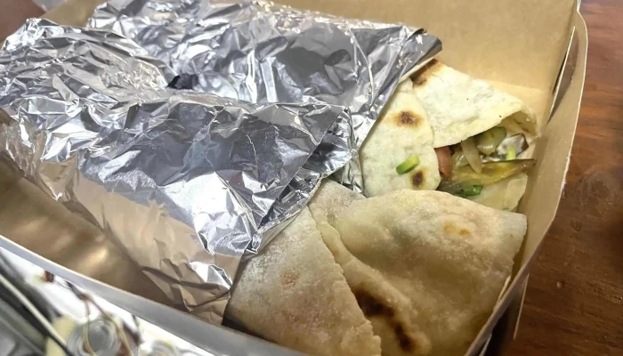 8pm Bar Grill Burrito - Guichón