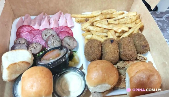 8pm Bar Grill Comidas Y Bebidas - Guichón