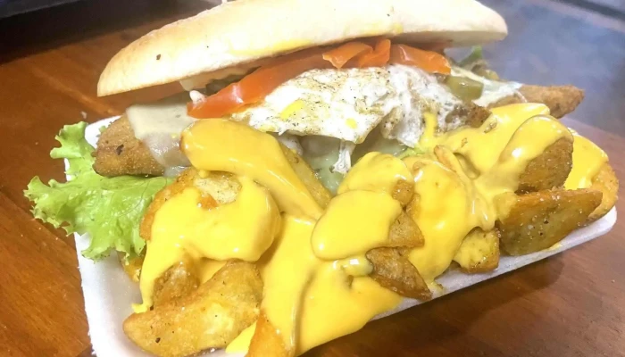 8pm Bar Grill Papas Fritas - Guichón