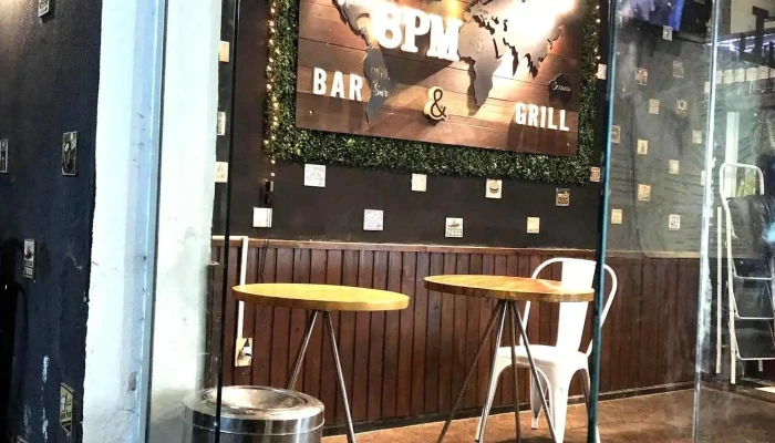 8pm Bar Grill Todo - Guichón