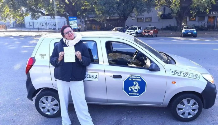 Academia De Choferes Escorpio Mas Recientes - Montevideo