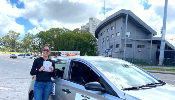 Academia de choferes Fortaleza - Montevideo