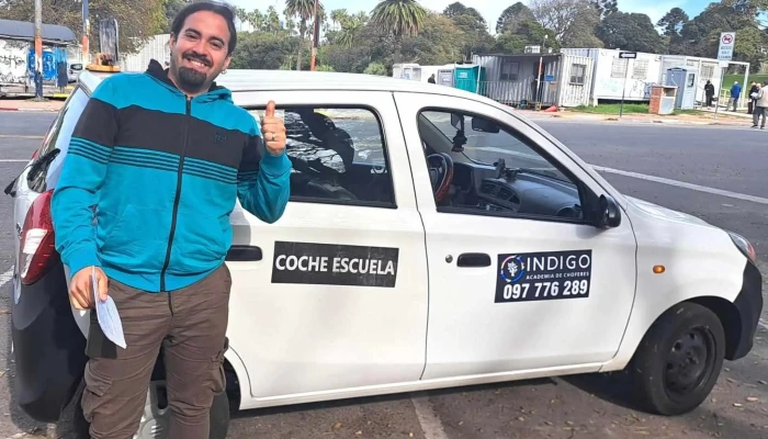 Academia De Choferes Indigo -  Telefono - Montevideo