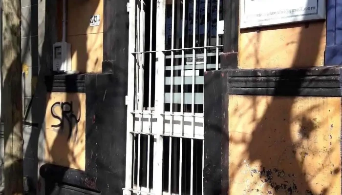 Academia De Choferes Vaini Abierto Ahora - Montevideo