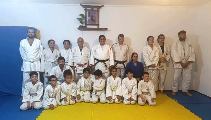 Academia de Judo Kamae Fénix - Salto