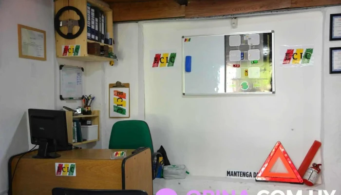 Academia De Manejo Ecic -  Del Propietario - Montevideo