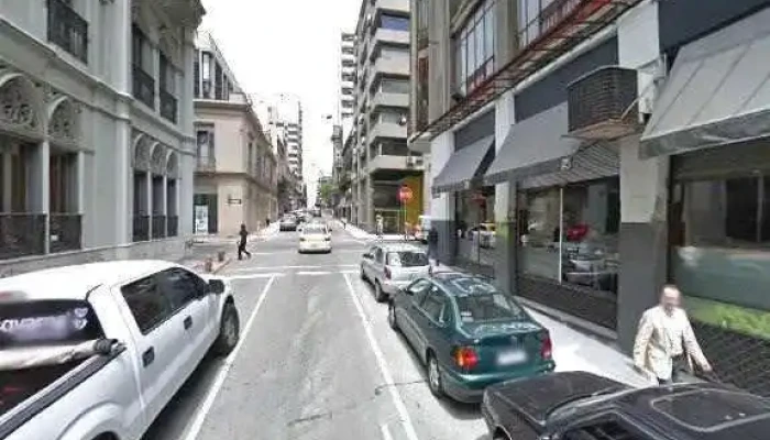 Academia Montevideo Centro Idiomas -  Cerca De Mideg - Montevideo