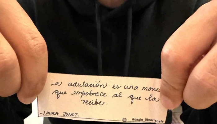 Adagio Libreria Cafe Comentario 3 - Montevideo