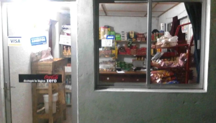 Adn Almacen Don Nelson Del Propietario - Tomas Gomensoro