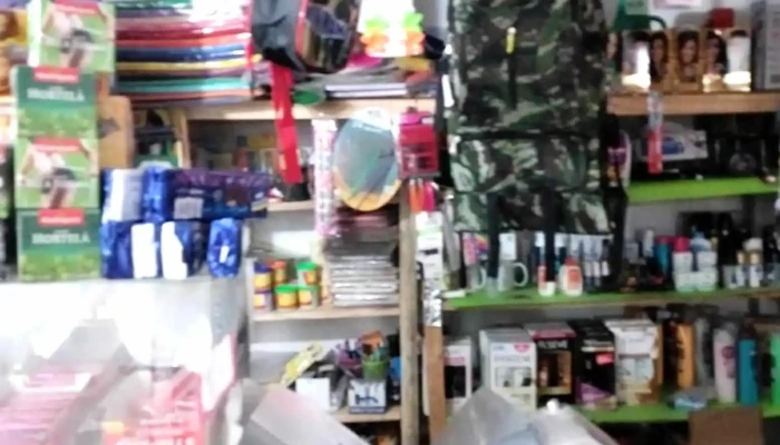 Adn Almacen Don Nelson Interior - Tomas Gomensoro