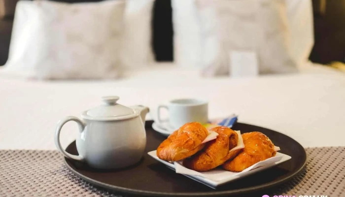 After Hotel Montevideo -  Comida Y Bebida - Montevideo