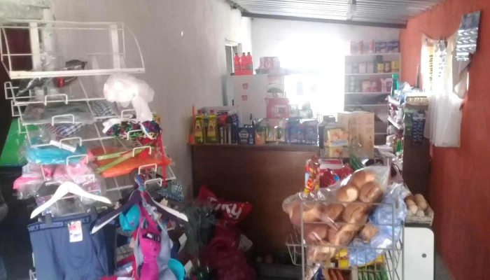 Almacen 4 Hermanos - 90100 Los Cerrillos