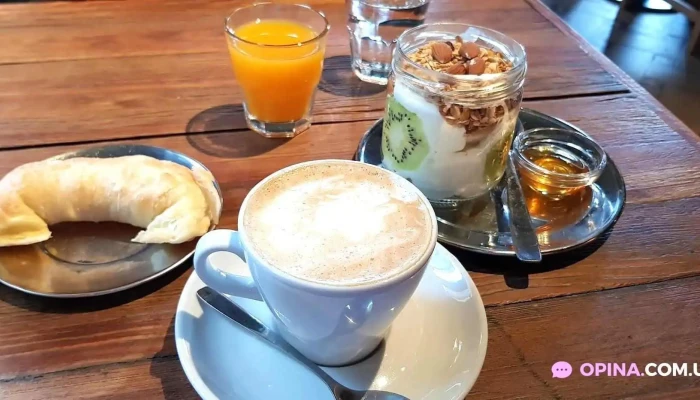 Almacen De Pizzas Capuchino - Montevideo