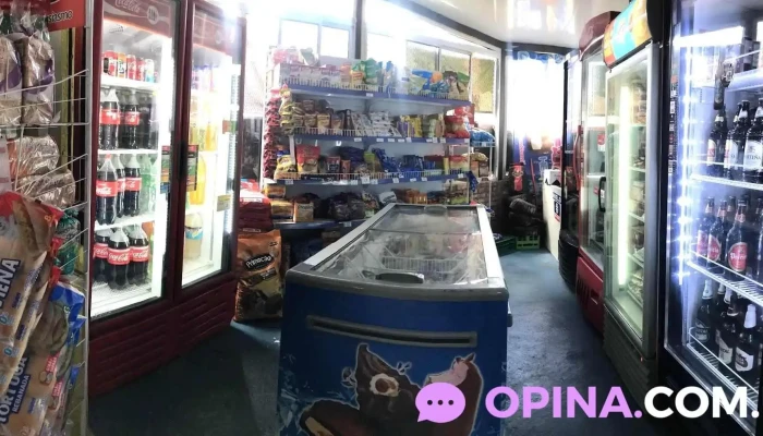 Almacén El Trébol. - 11700 Montevideo