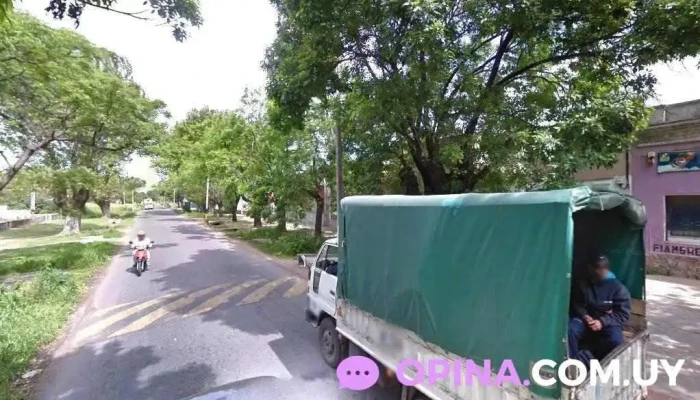 almacén “la Choza” - 12900 Montevideo