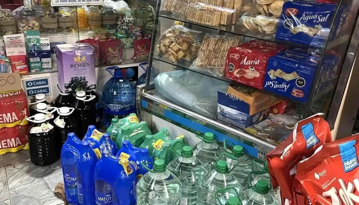 Almacén tiburón - 15900 Las Piedras