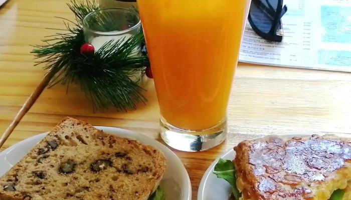 Amado Sugar -  Comentario 7 - Las Piedras