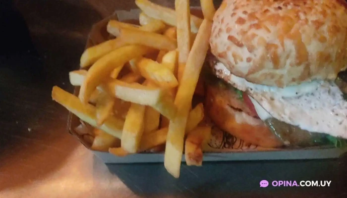 Amaramar Hamburguesas Artesanales -  Papas Fritas - Parque del Plata