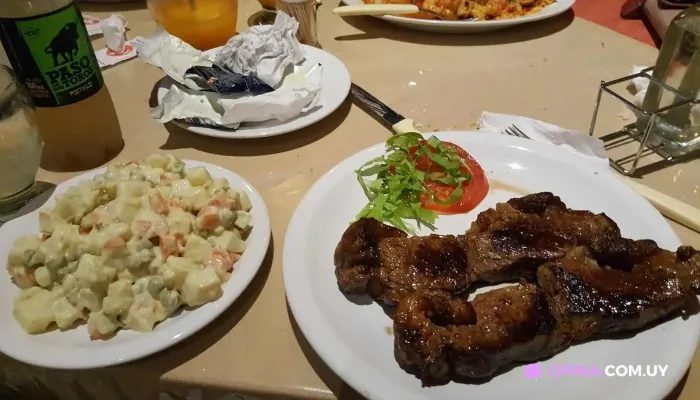 Americano Comida Y Bebida - Rocha